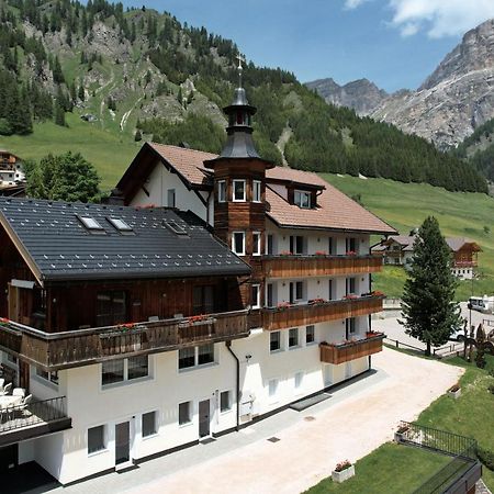 Piz Alpin B&B Колфоско Екстериор снимка